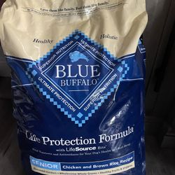 Blue Buffalo Senior Dog Food 30 Lb, Brand New