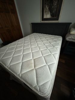 Queen Bedroom Set Serta