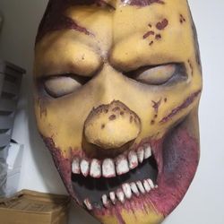 Huge Halloween 🎃 Prop 🧟‍♂️ 5 Feet Tall
