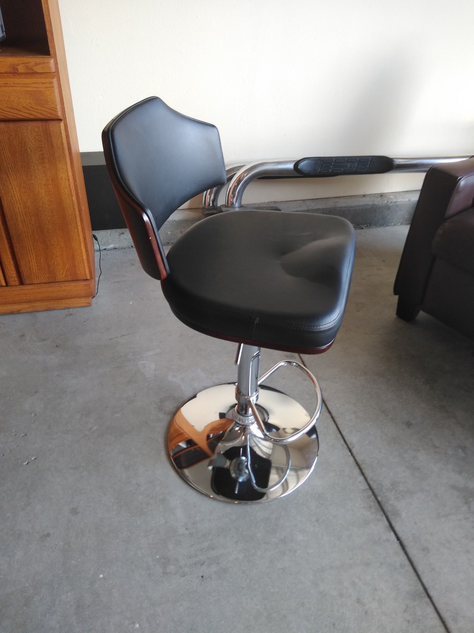 $50 bar stools Set of 2