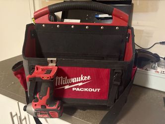 Milwaukee PACKOUT Tote Tool Bag & Impact Driver