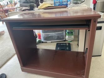 Computer desk with wheels—free. L35 x W20 x H30.