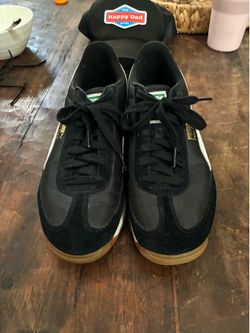 Puma Easy Rider Sneakers – Black/White – Women’s Size 10 (Men’s 8.5)