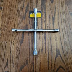 4 Way Foldable Lug Wrench