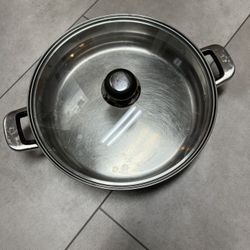 Oneida  stainless steel 18/10 pan with double handle 
