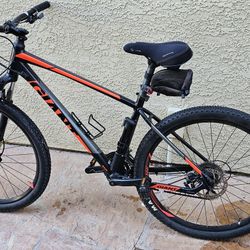 Giant Talon 27.5" Bike