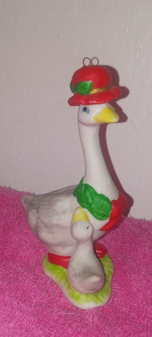 Mother goose With Baby