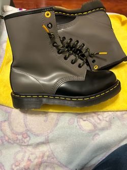 Dr. Martens  2-Tone Color Block shoes