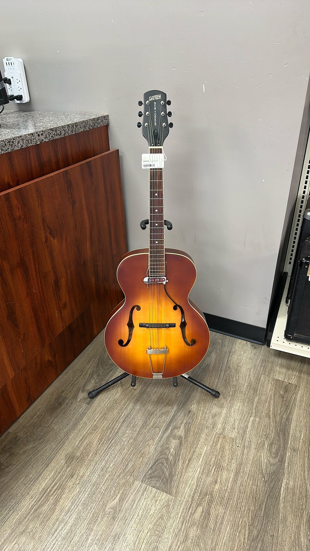 Gretsch G9555 Acoustic/ Electric Guitar