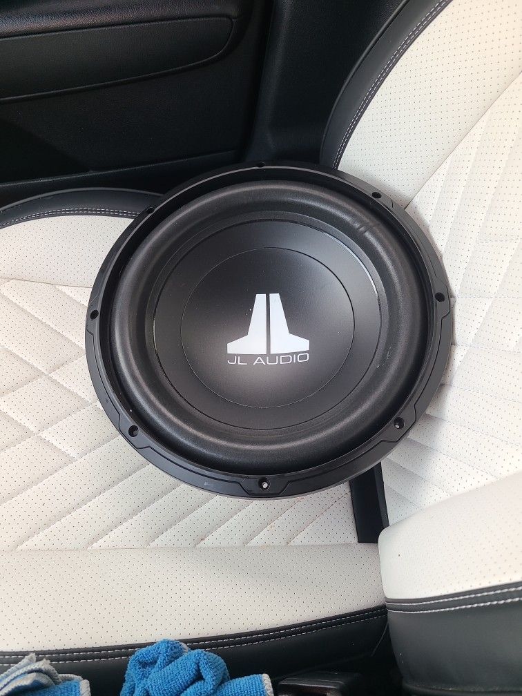 Brand New JL Audio 12-in Sub