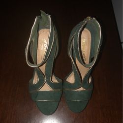 Woman’s Heels - Green & Gold size 6