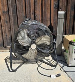 HOME DEPOT HEAVY DUTY FLOOR FAN - MULTI-SPEED