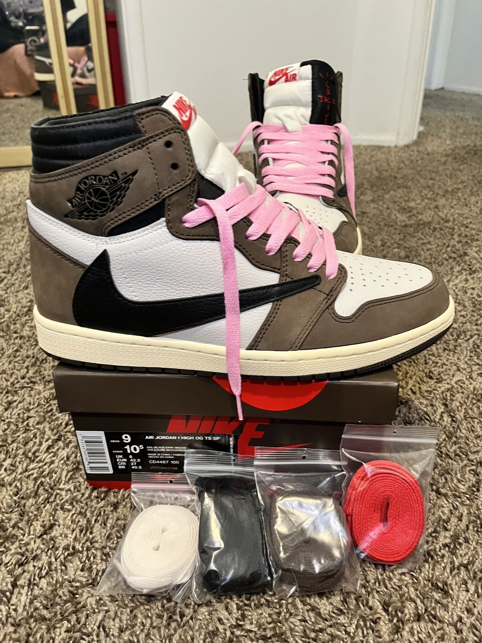 Nike Jordan 1 High Travis Scott Mocha Size 9