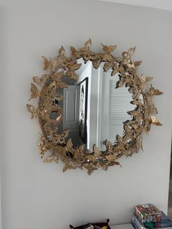 Round Wall Mirror with Gold Butterfly Frame