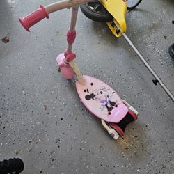 Pink Minnie Mouse Scooter