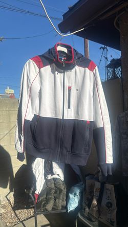 Tommy Hilfiger Size Small Sweater