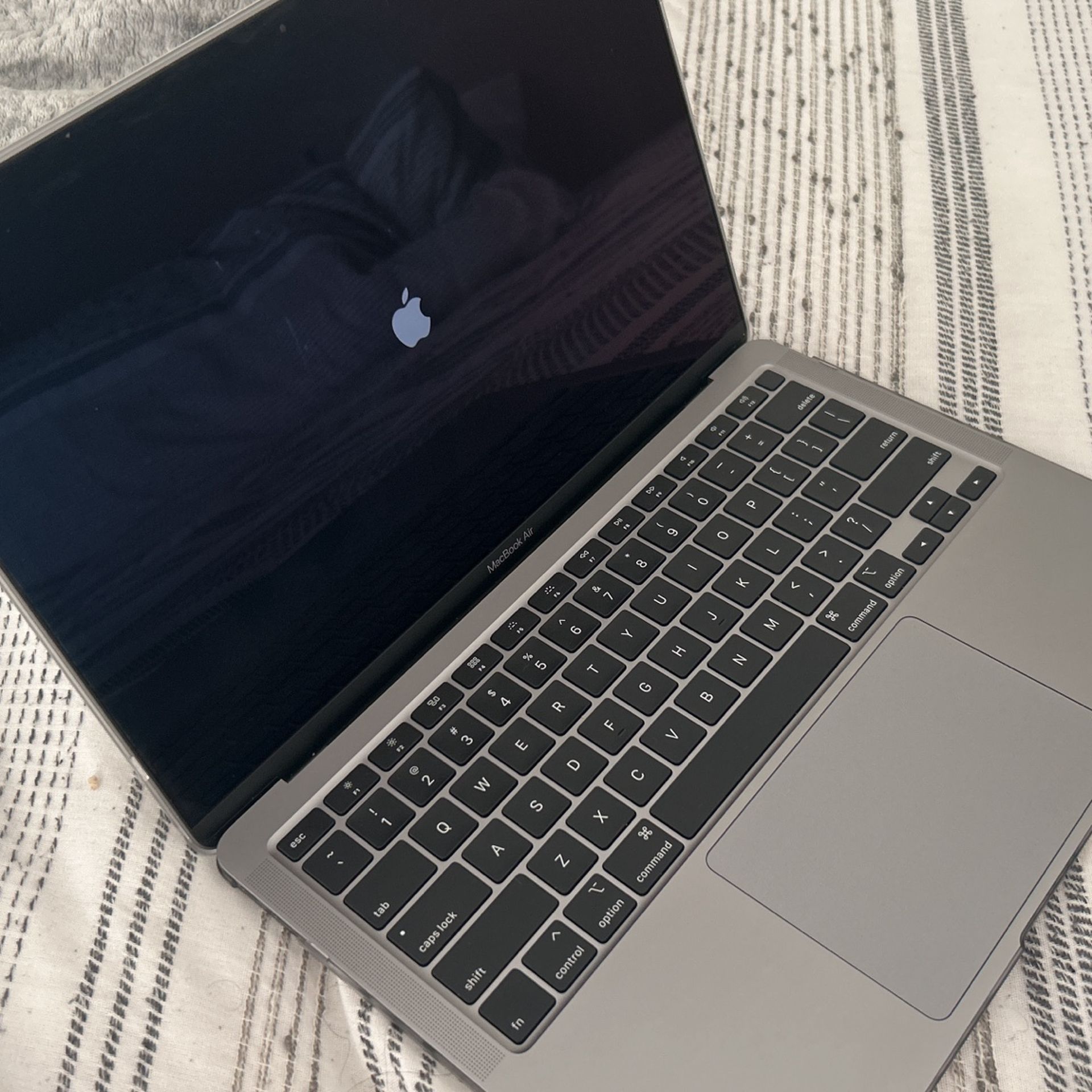 MacBook Air - Like New