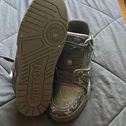 LV 