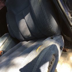 Asientos. Para chevi. Es el par. 