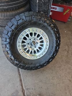 17 kmc rims 6 lug 6x139 6x5.5 on used tires 35 1250 17
