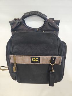 CLC 1509 21-Pocket Zippered Electricians Tool Pouch  I-8403