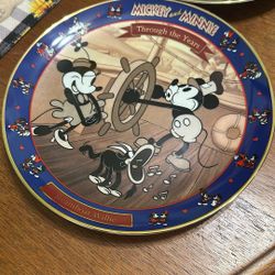 Mickey And Minnie Through The Years Steamboat Willie Plate 