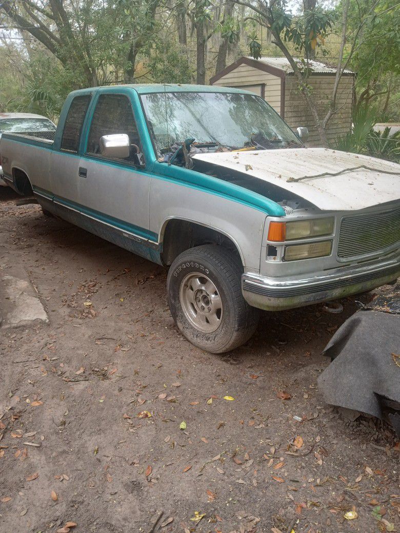 Parting Out 94 GMC  Club Coupe 1500 4×4