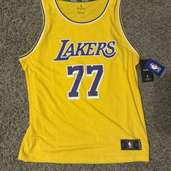 Luka Doncic Fanatics Jersey Large