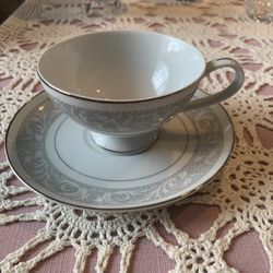 Vintage Imperial China, W. Dalton Whitney Pattern Tea Cup & Saucer, Like New