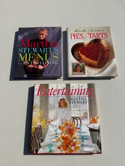 1982 Entertaining Martha Stewart / Menus For Entertaining / Pies and Tarts / Cookbooks Kitchen