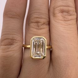 3.09 carat E VS1 emerald cut lab diamond bezel solitaire Engagement Ring