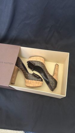 Louis Vuitton Monogram Pump