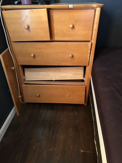 Wooden 4-Drawer Dresser Chest