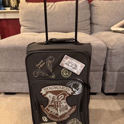 Harry Potter Rolling Suit Case / Carry On Luggage