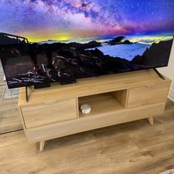 Larsen Smart TV stand/console w/Audio System