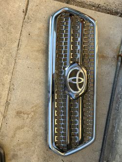 Toyota Tacoma Grill