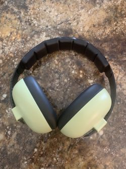 Banz infant earmuffs or headphones