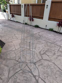 54 in. Heavy-Duty Galvanized Tomato Cage