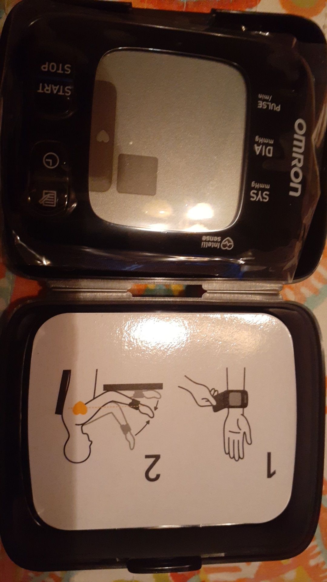 OMRON 7 SERIES WRIST BLOOD PRESSURE MONITOR