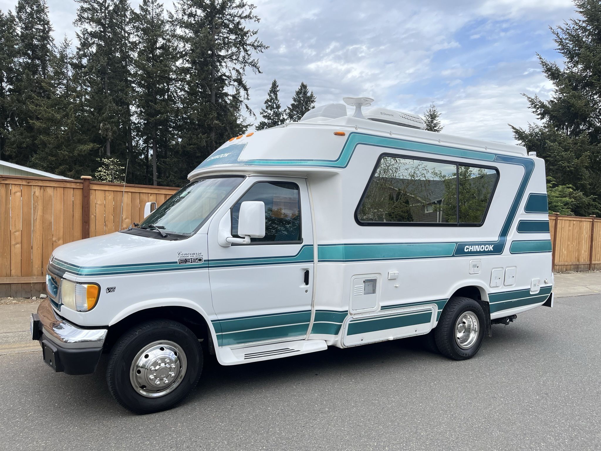 1998 21’ Chinook Concourse Class B Van Great Deal Must See!!!