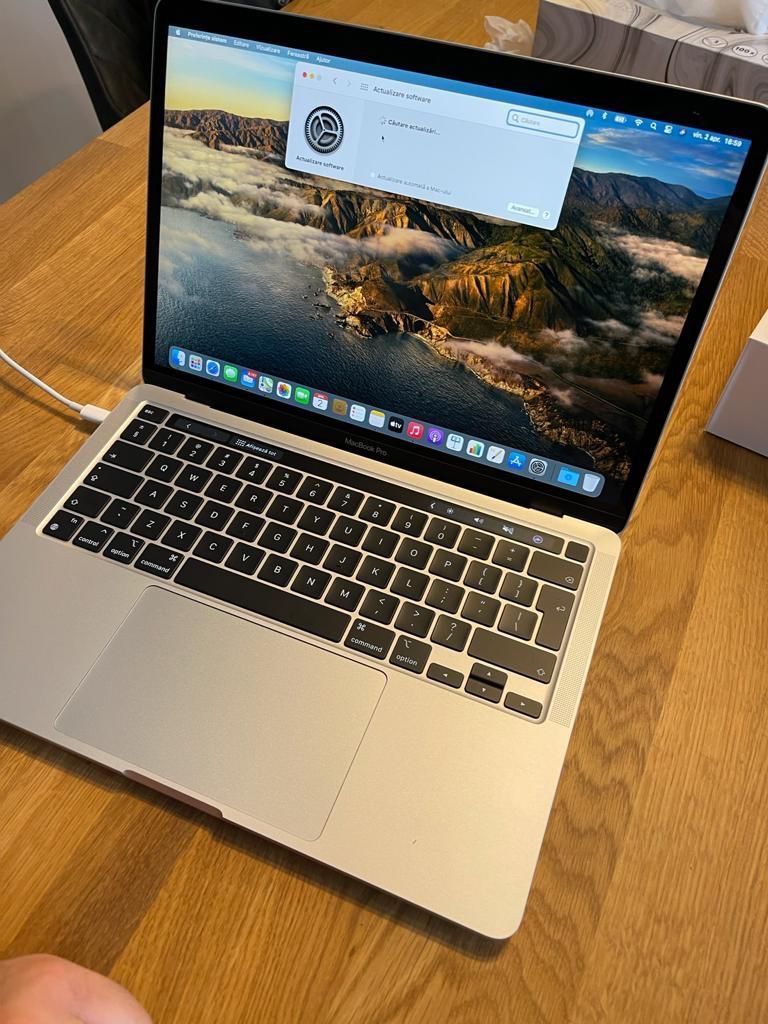 Apple Macbook pro m1 chip 256gb 13 inch