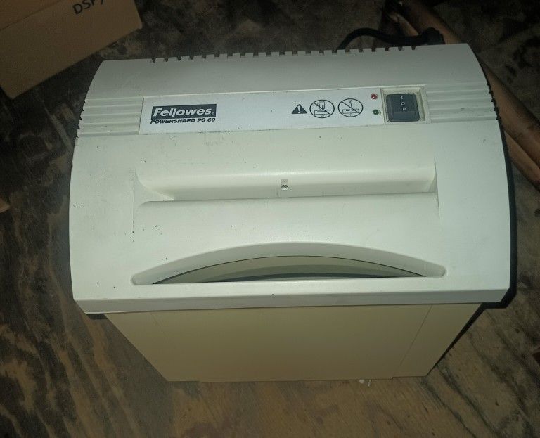 Fellow's Paper Shredder 