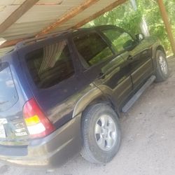 2003 Mazda Tribute