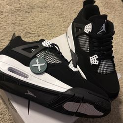 Air Jordan 4 Retro