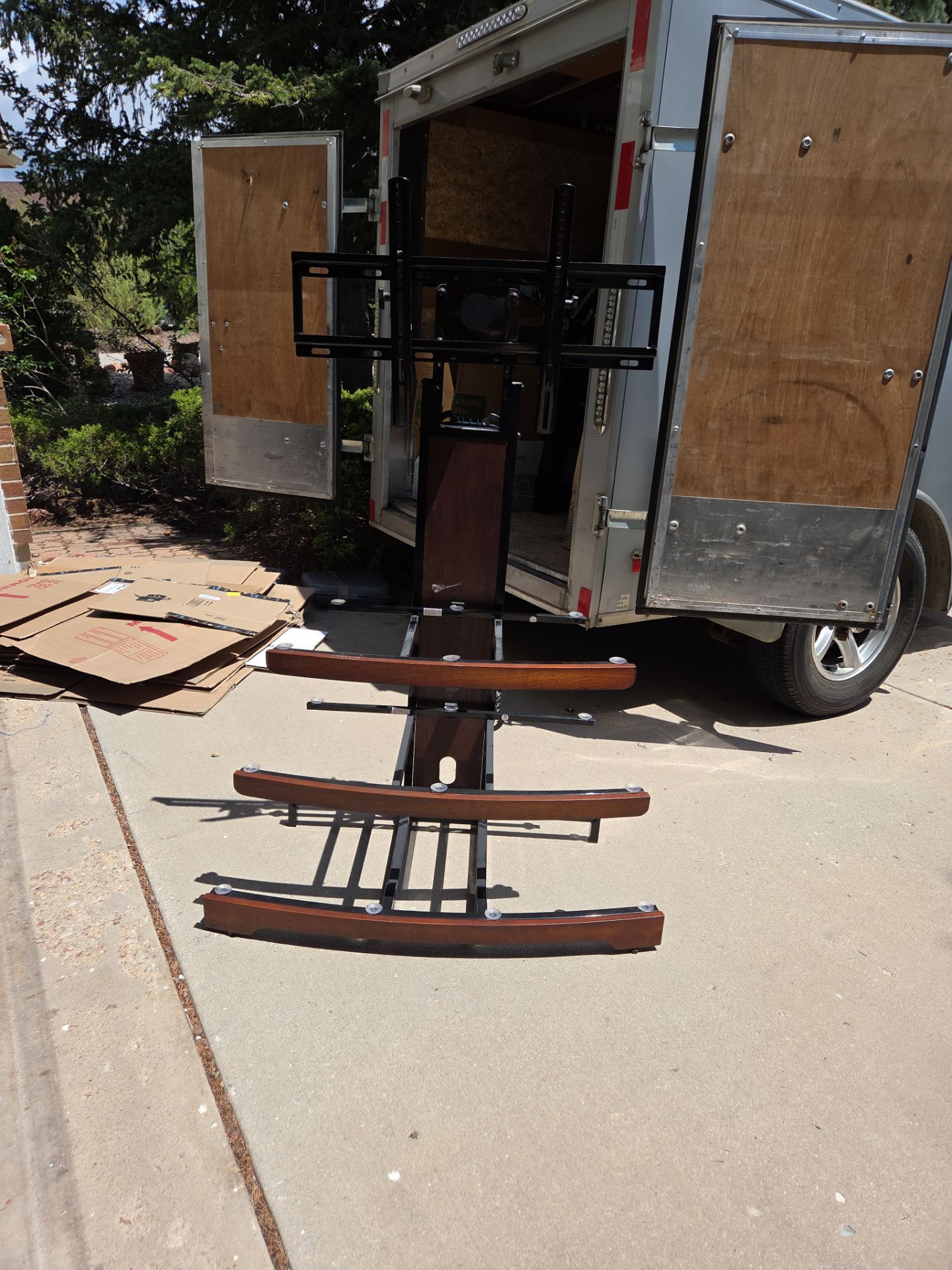Glass shelf tv stand