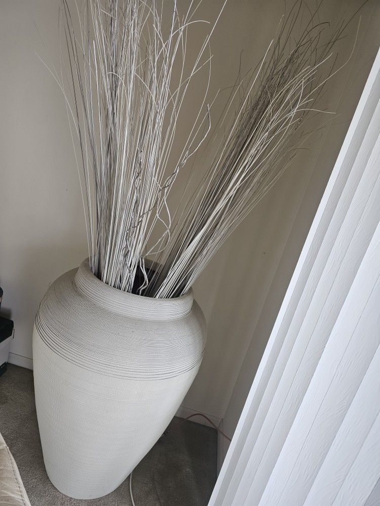 Estate Sale Remaining Home Decor Accent Pieces