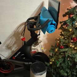 Peloton Bike 