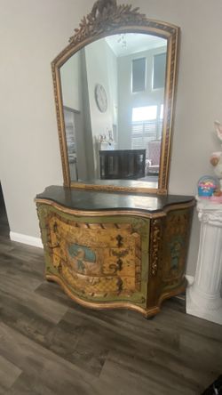 Antique French Louis XV Style Bombe Baroque Chest Of Drawers