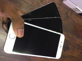iPhone 6 16GB / 64GB Factory Unlocked Excellent Condition With Free Charger