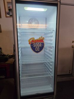 Commercial Glass-Door Beverage Refrigerator